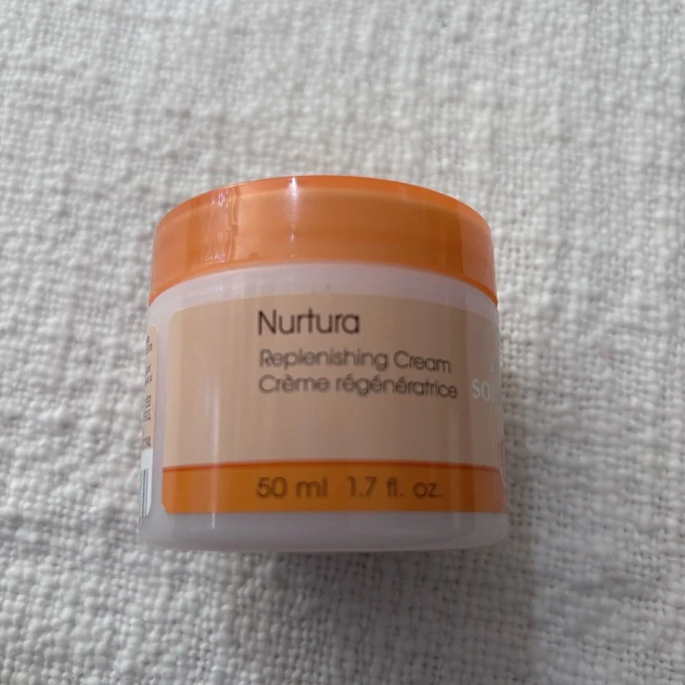 Avon Solutions Nurtura Replenishing Cream 1.7oz‎ NEW Skincare Gift